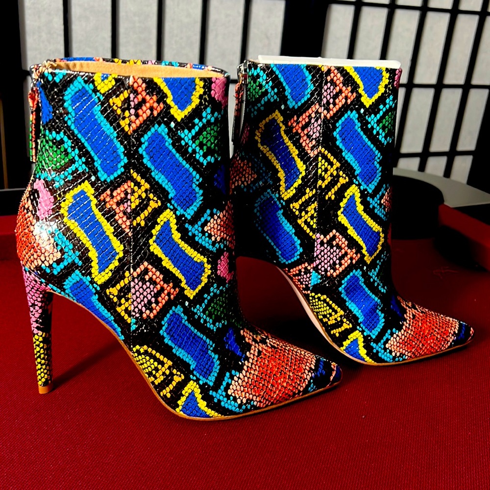 Steve Madden Multi-Color Shoe Boots